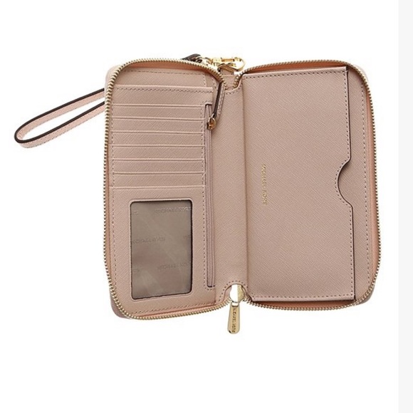 Soft Pink Large Flat Michael Kors Leather Phone Wristlet - Picture 2 of 3